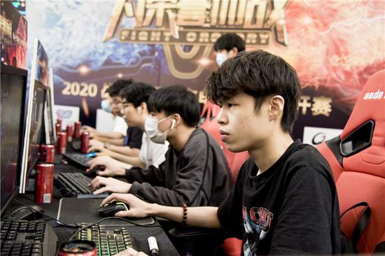 甚至食欲不 甚至食欲不